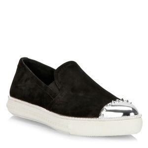 Size 9 Wishbone Studded Platform Sneaker